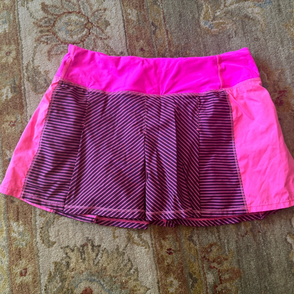 Lululemon skirt Size 6 VGUC